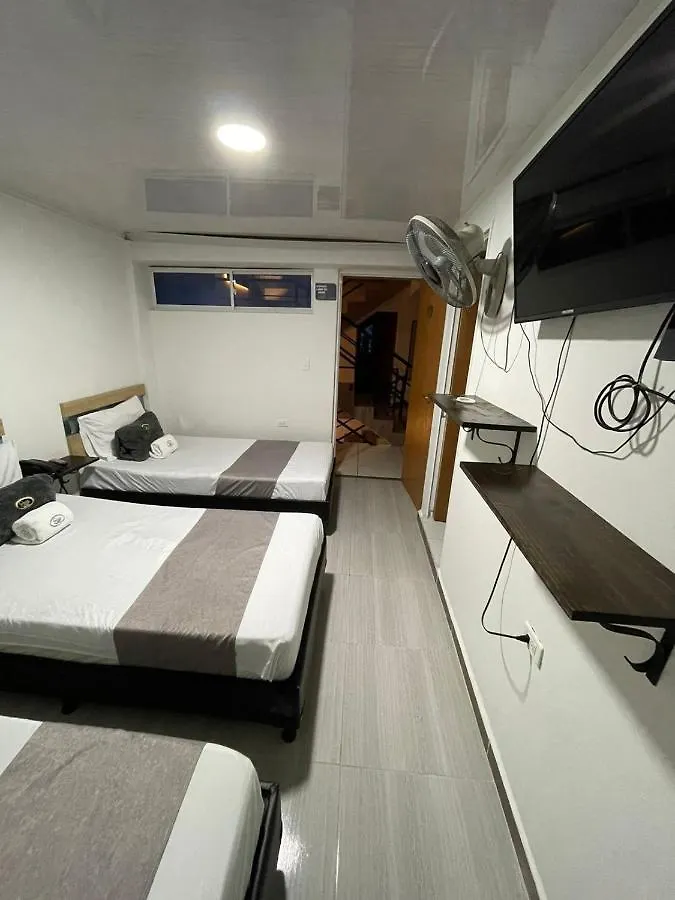 Hotel Pass, Laureles 메딜린