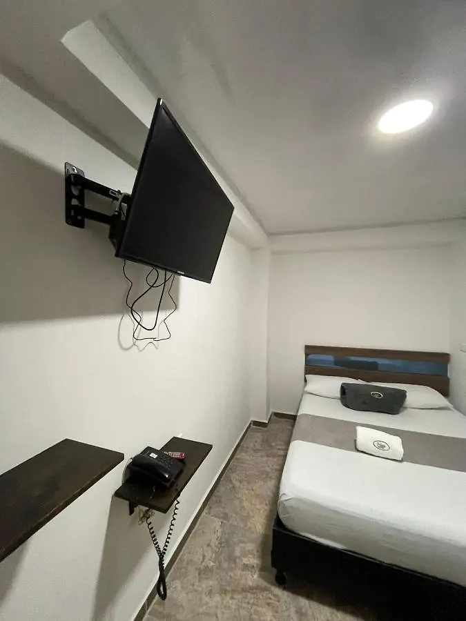 Hotel Pass, Laureles 메딜린