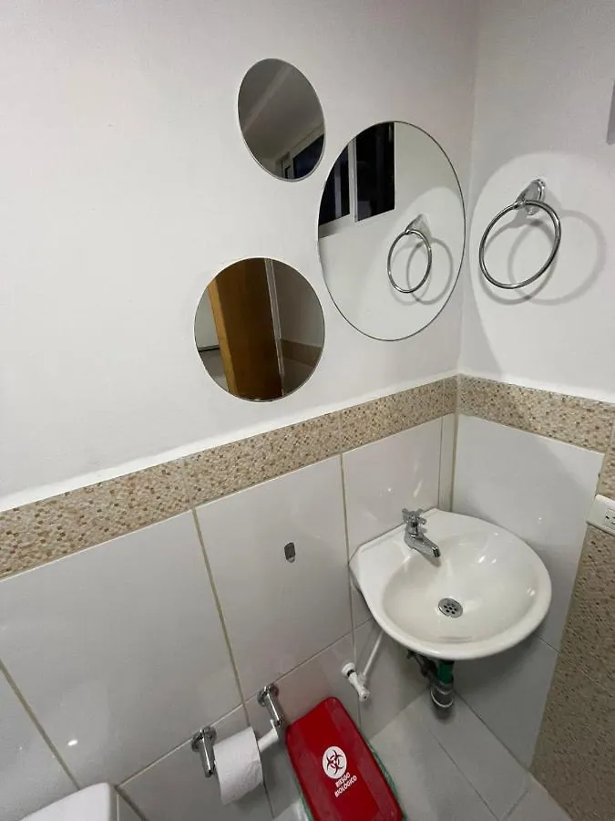 Hotel Pass, Laureles 메딜린