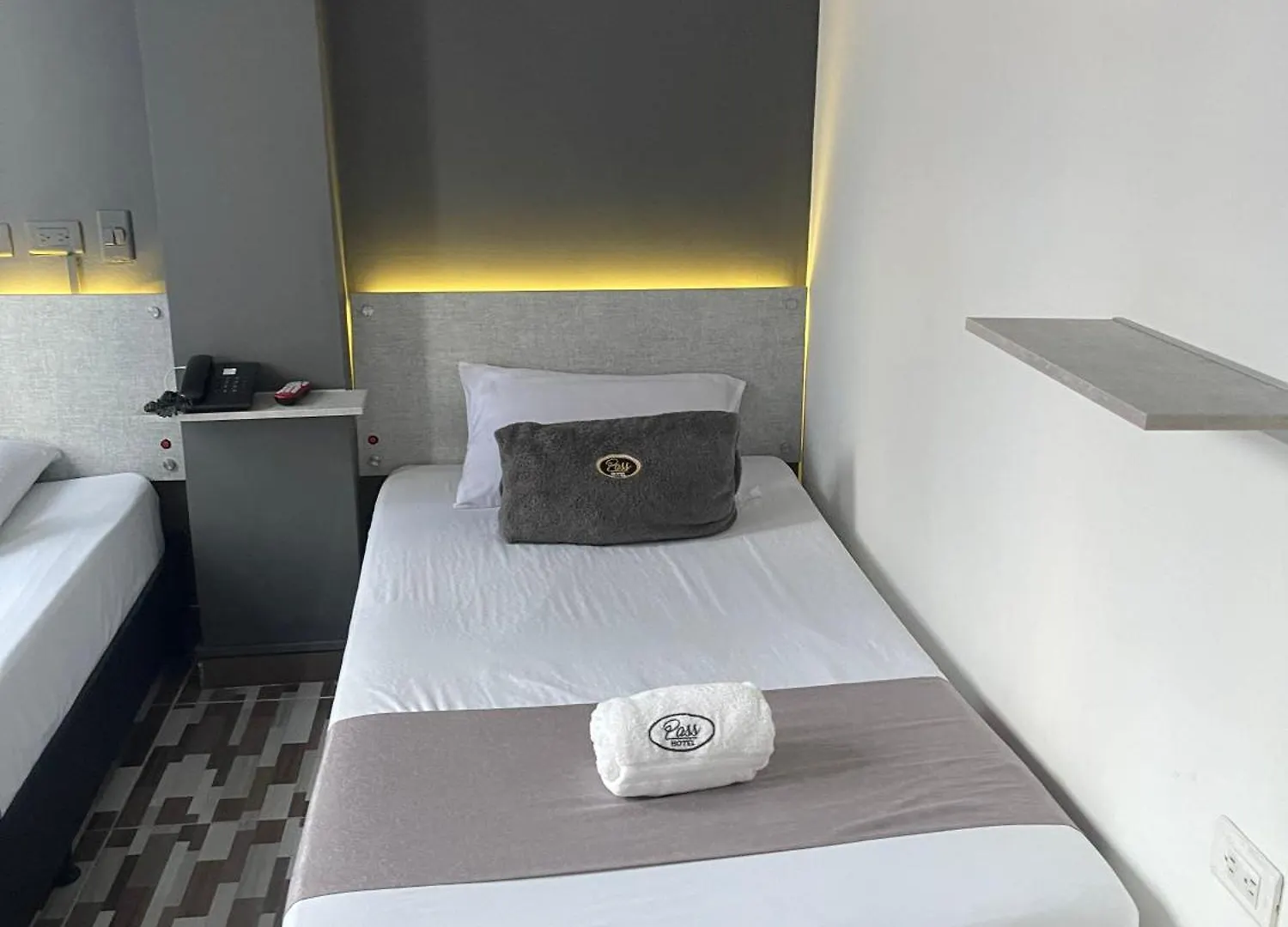 Hotel Pass, Laureles Medellin